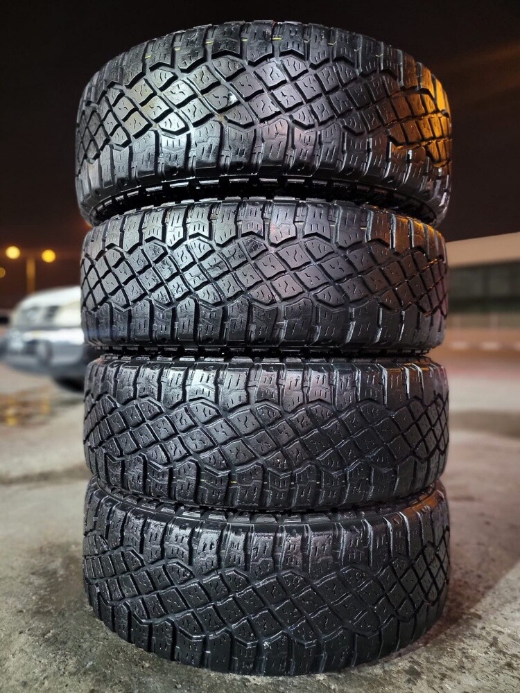 275/70/18 Good Year Tyre, U.S.A - 1