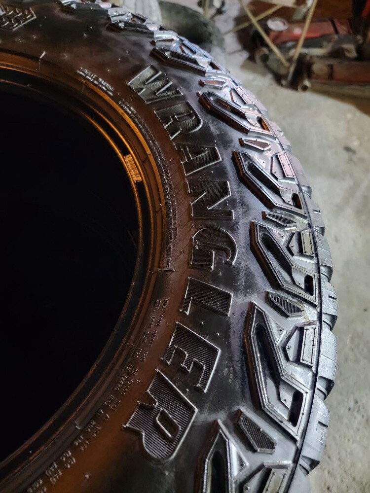 275/70/18 Good Year Tyre, U.S.A - 4