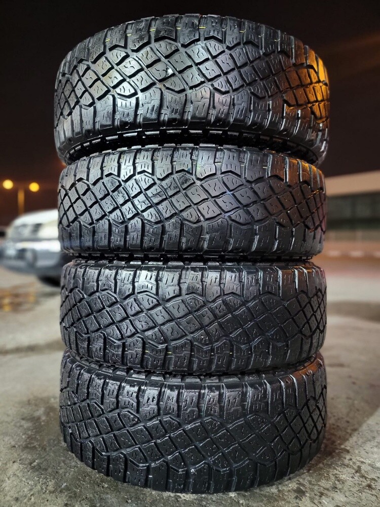 275/70/18 Good Year Tyre, U.S.A - 9