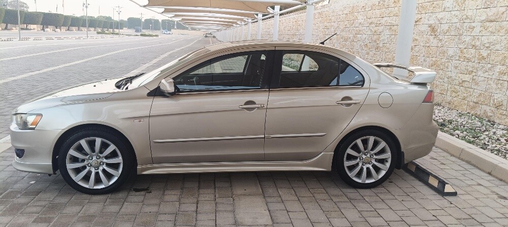 Mitsubishi GT - 2