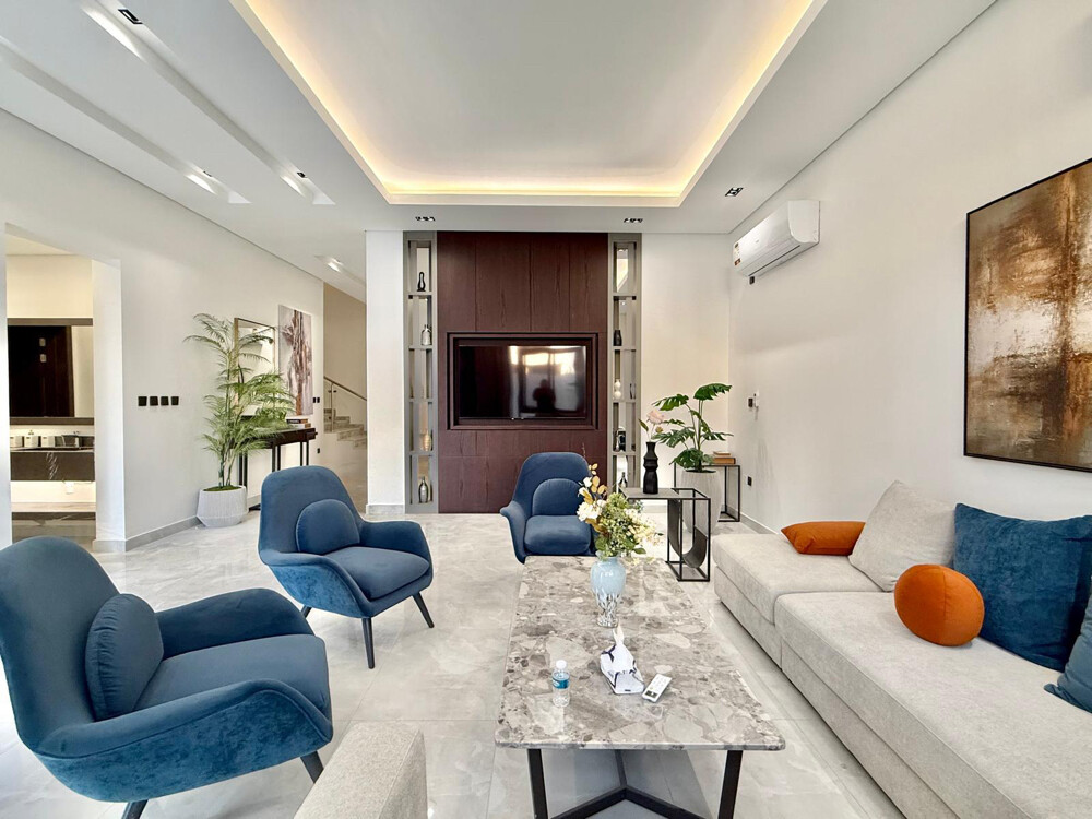 LUXURY VILLA  - 2