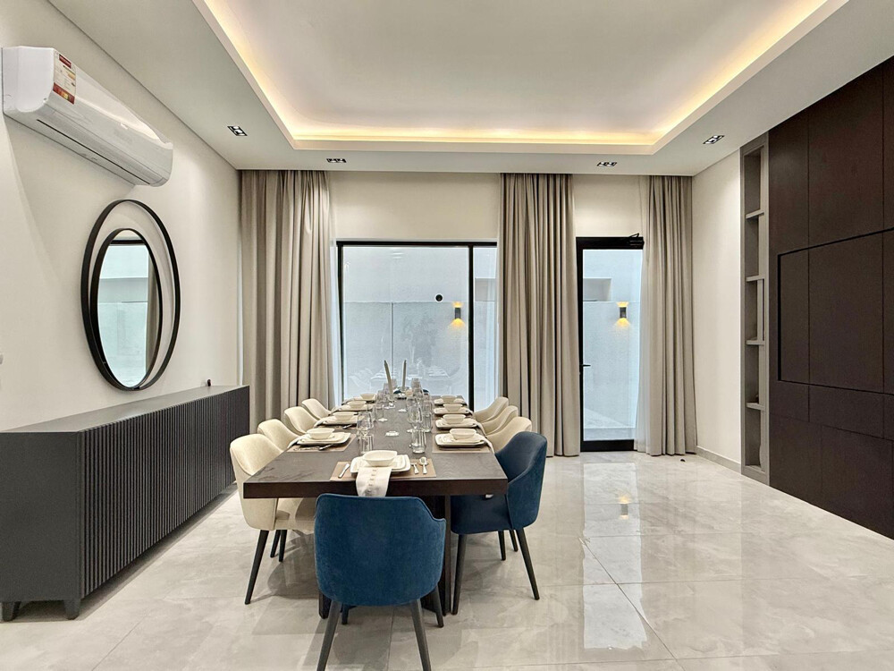 LUXURY VILLA  - 4