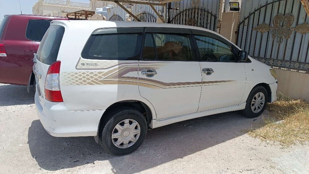 Toyota inova - 11
