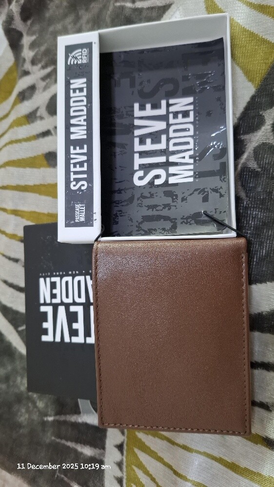 Steve Madden leather wallet - 9