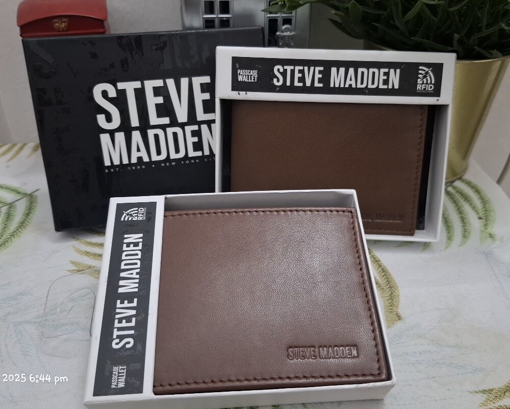 Steve Madden leather wallet - 1