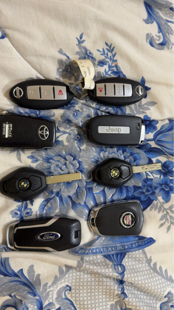 Car keys - 1