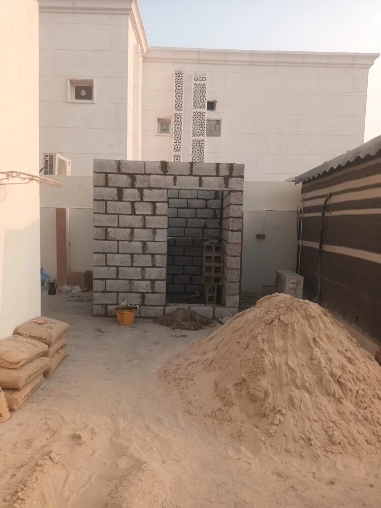 بناء جميع الملاحق والغرف والتشطيب - 1