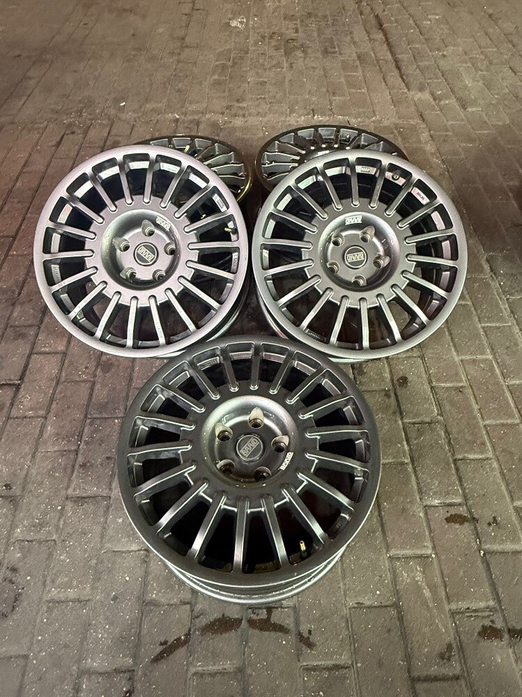 18 inch Original 5 Pc Rims Sale - 1