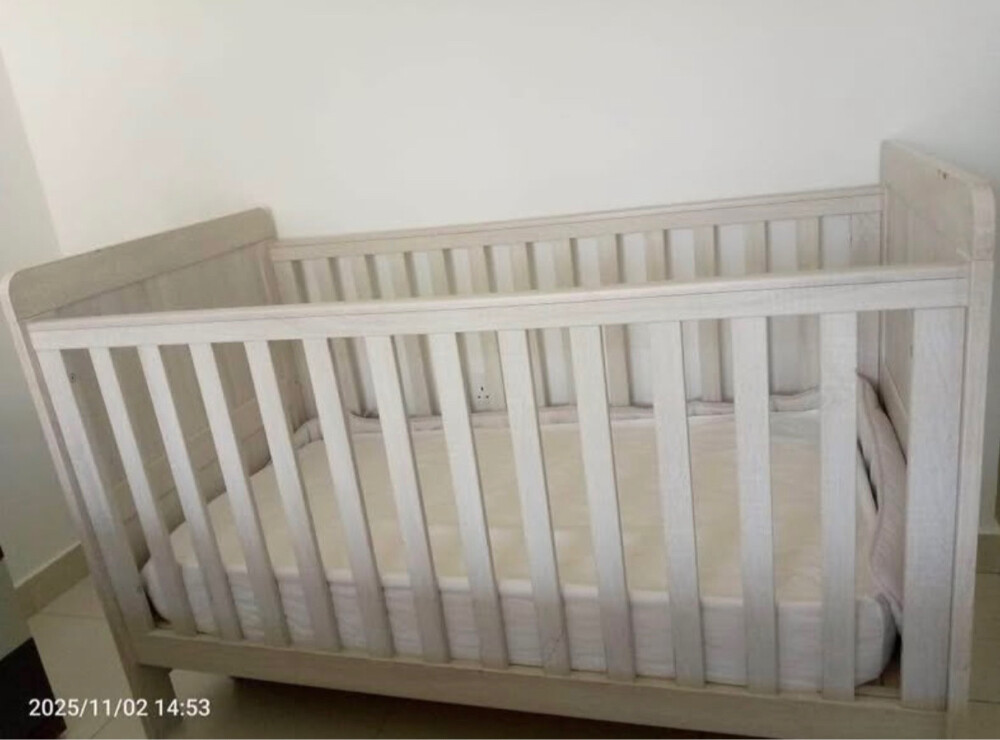 Mamas and papas bed - 3