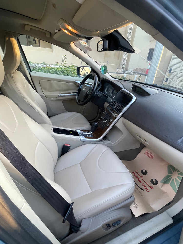 VOLVO XC60 T6 3.0L Full Option  - 8