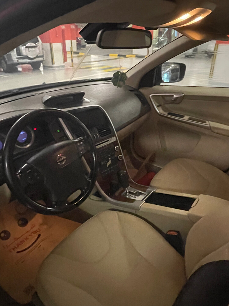 VOLVO XC60 T6 3.0L Full Option  - 1