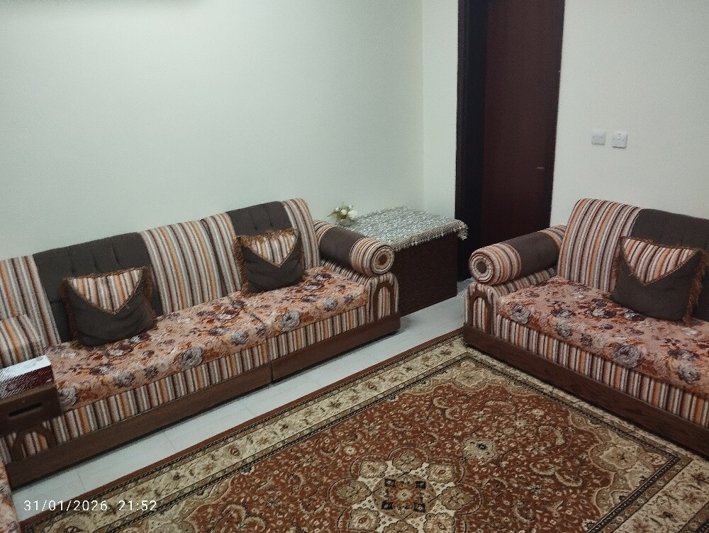 كنب مع السجاد - 2