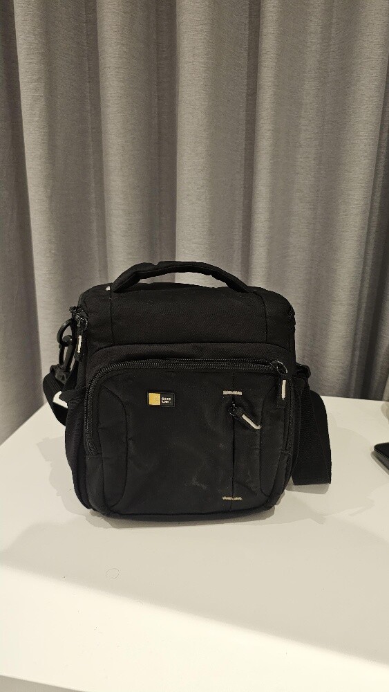 camera case - caselogi - 1