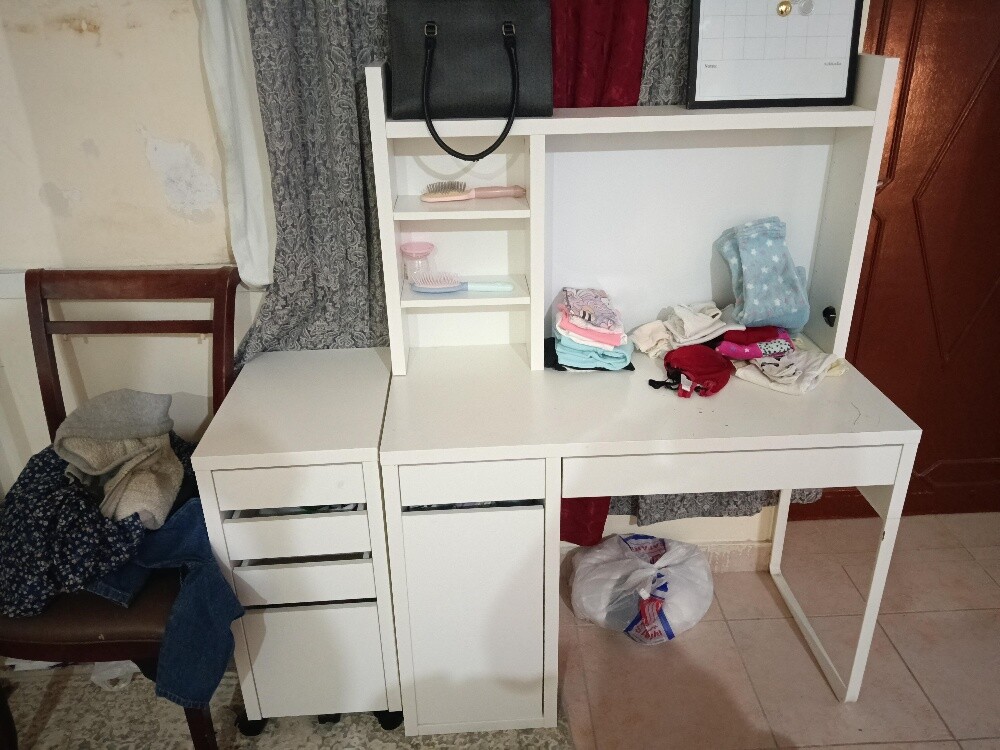 various things for sale - 7