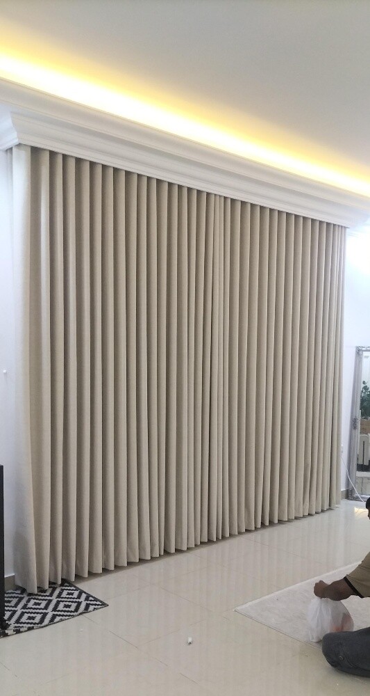 curtains sofa carpet parquet - 2