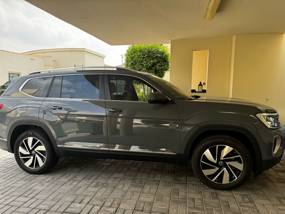 teramont new car — photo 2 for sale in Qatar
