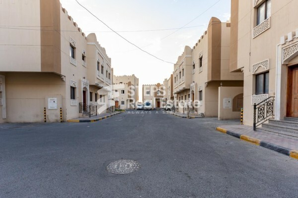 ١٧ فيلا في مجمع سكني للموظفين - 21