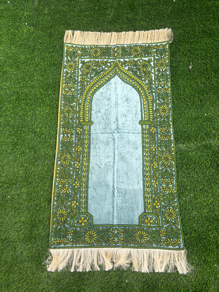 handmade kashmiri prayer mats  - 10