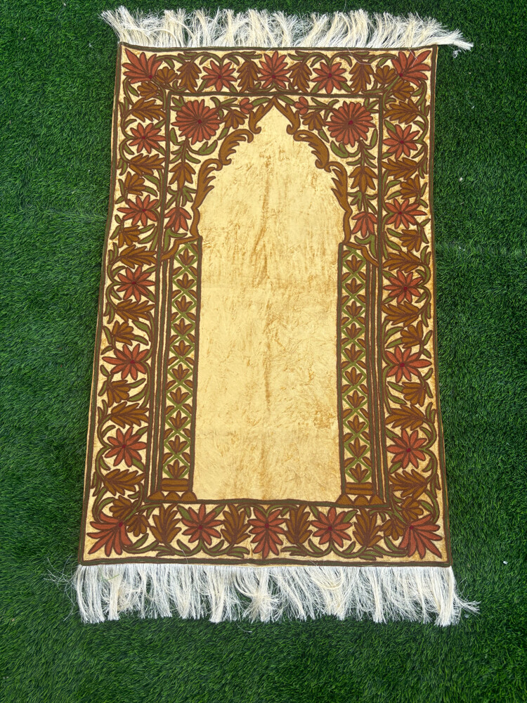 handmade kashmiri prayer mats  - 9