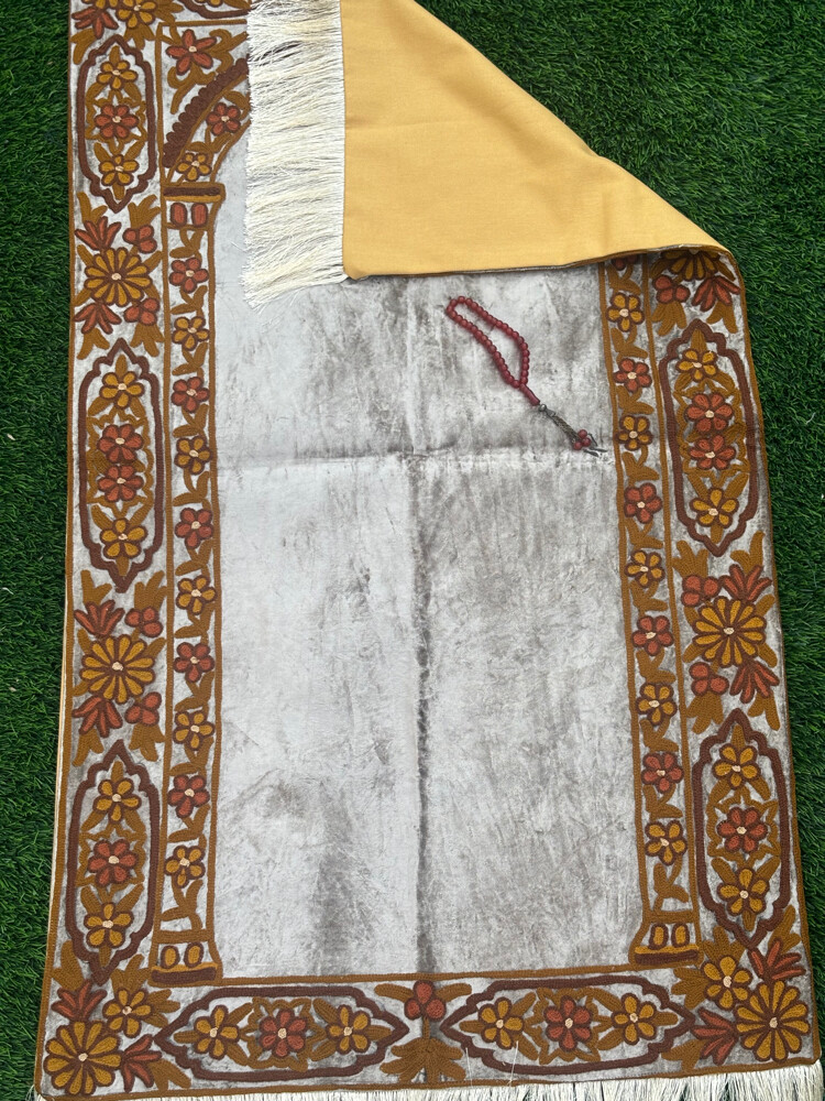 handmade kashmiri prayer mats  - 2
