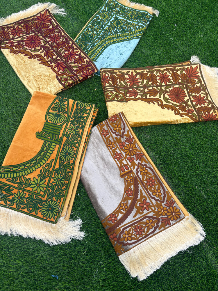 handmade kashmiri prayer mats  - 1