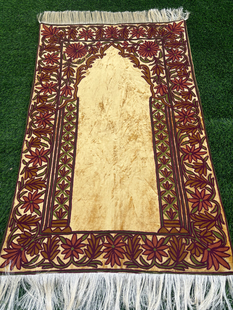 handmade kashmiri prayer mats  - 12