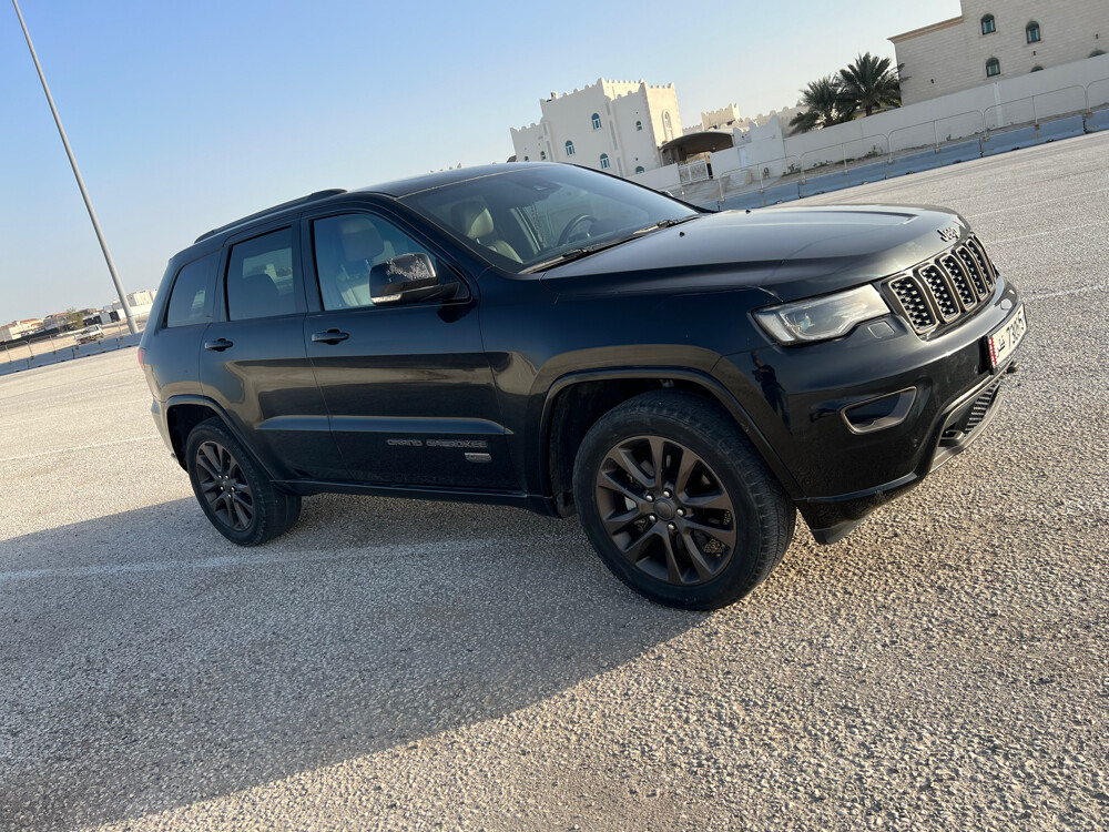 Jeep for sale — photo 2 for sale in Qatar