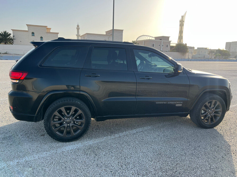 Jeep for sale — photo 4 for sale in Qatar