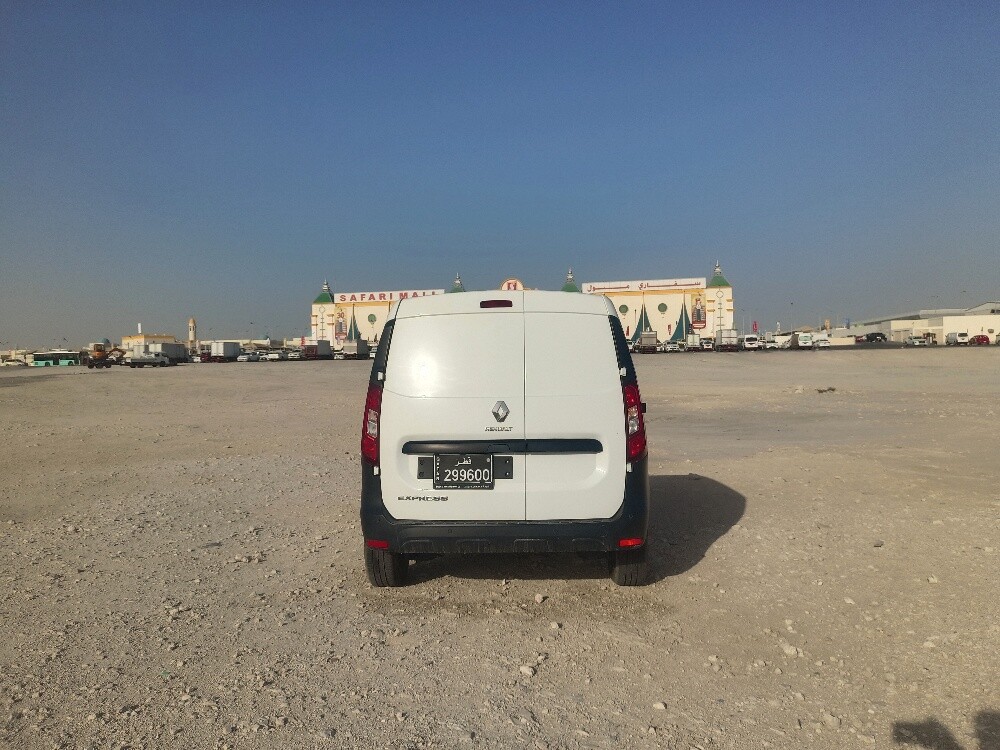 Renault dokker 2023 — photo 3 for sale in Qatar