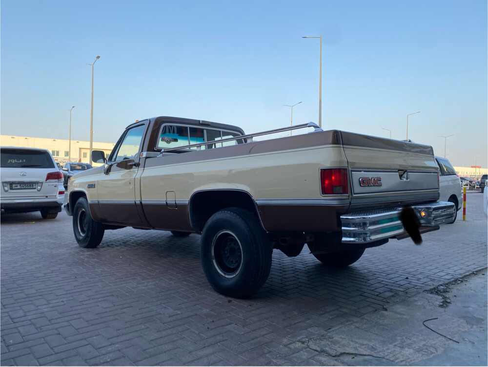gmc 3500 - 1981 — photo 4 for sale in Qatar