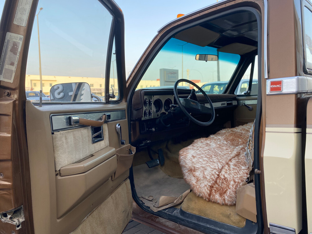 gmc 3500 - 1981 — photo 7 for sale in Qatar