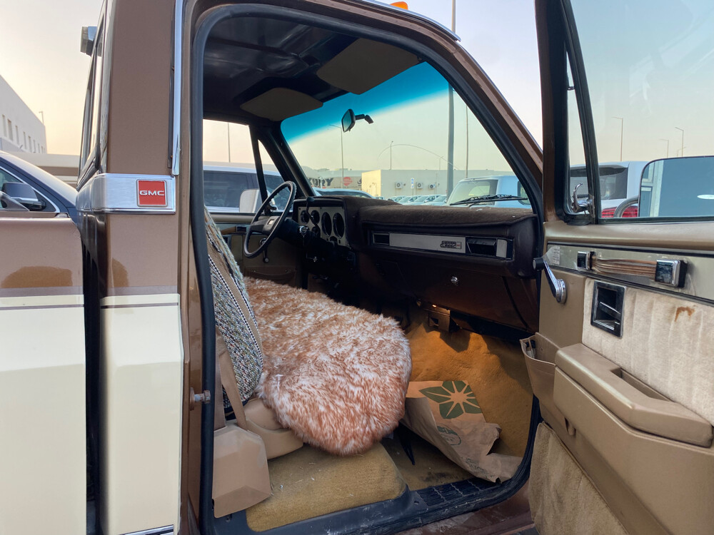 gmc 3500 - 1981 — photo 11 for sale in Qatar