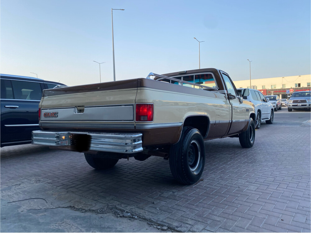 gmc 3500 - 1981 — photo 5 for sale in Qatar