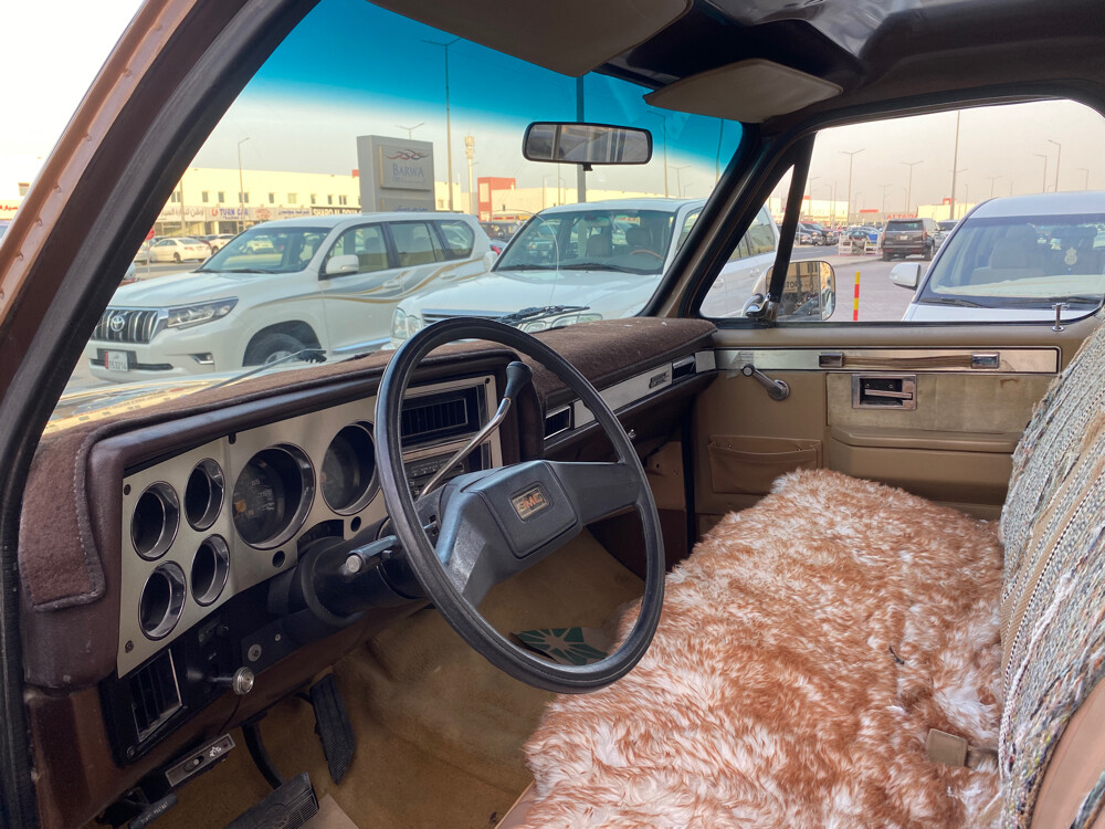 gmc 3500 - 1981 — photo 10 for sale in Qatar