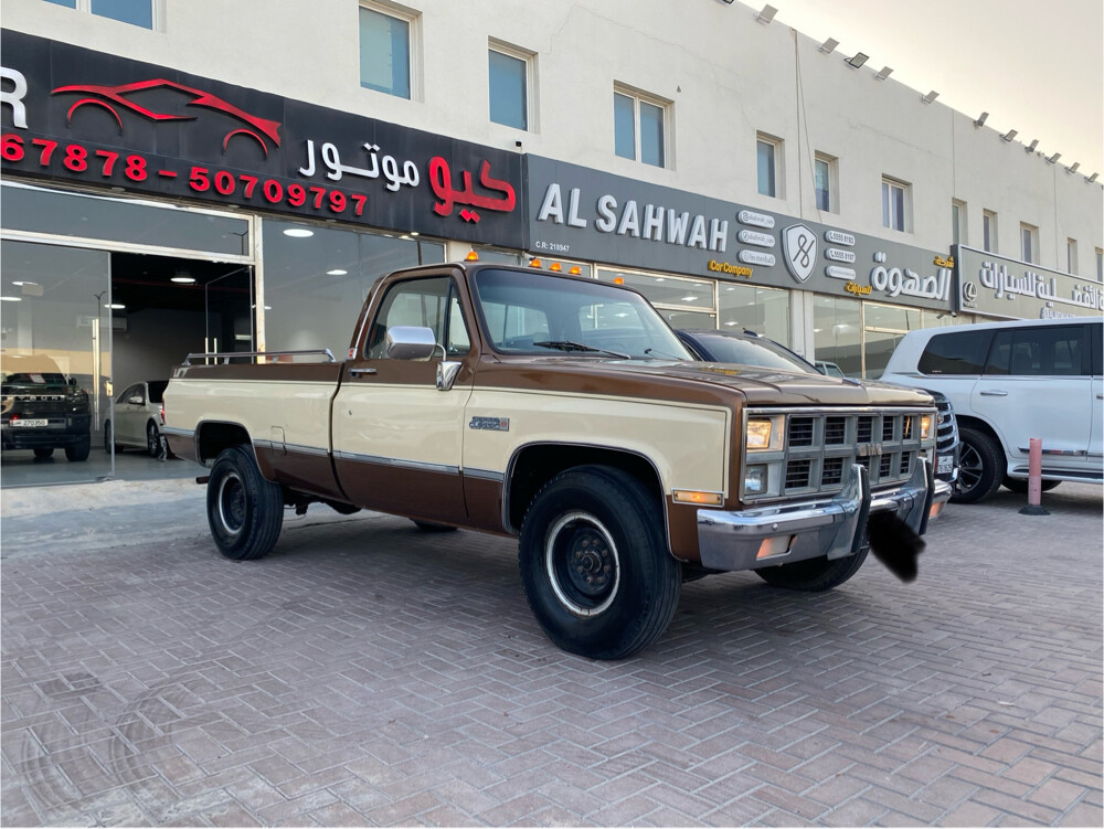 gmc 3500 - 1981 — photo 2 for sale in Qatar