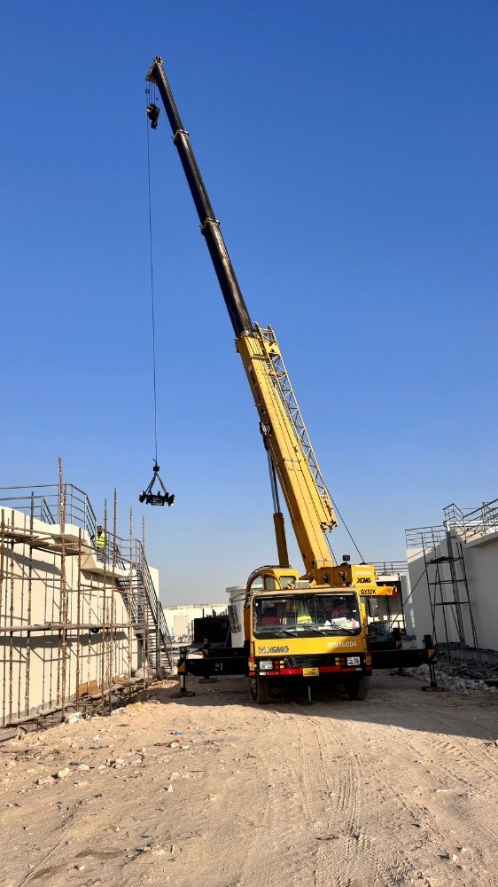 crane for rent contact 5593 6004 - 3