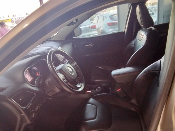JEEP CHEROKEE FOR SALE 2020 — photo 3 for sale in Qatar