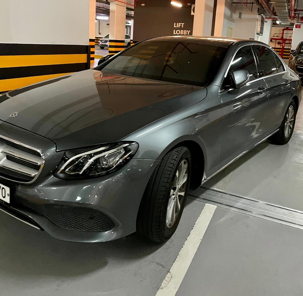 E 200 — photo 1 for sale in Qatar