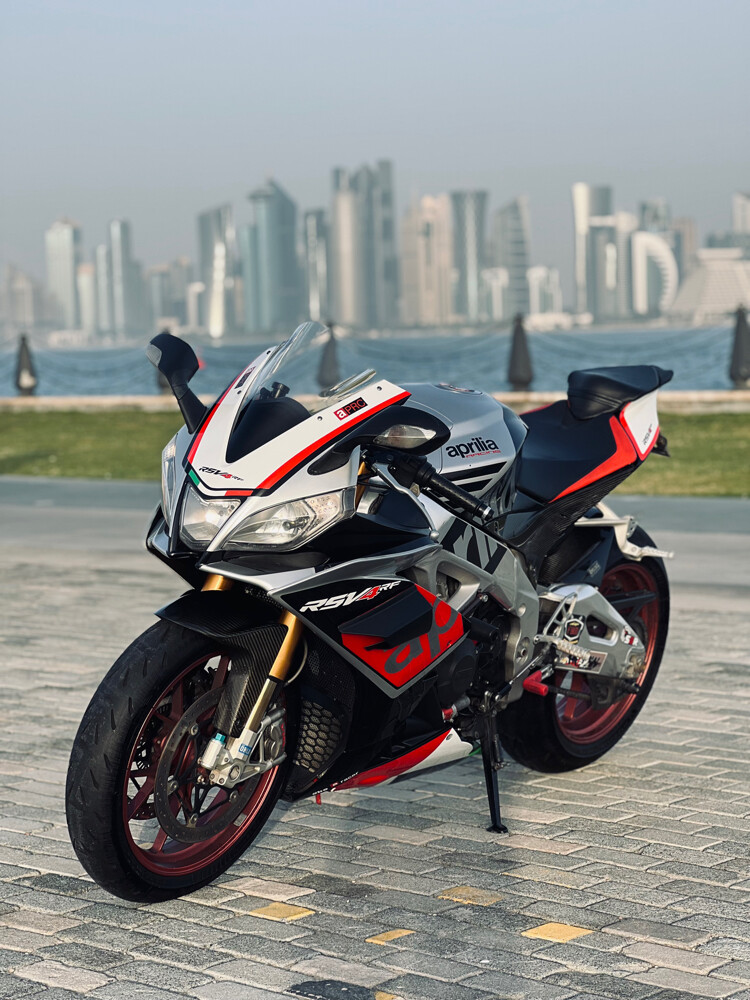 Aprilia RSV4 - 6