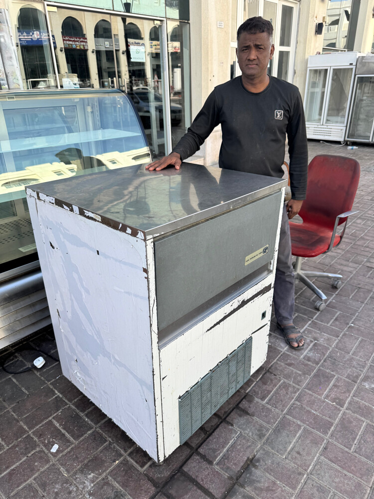 Ice maker (crushed) - 1