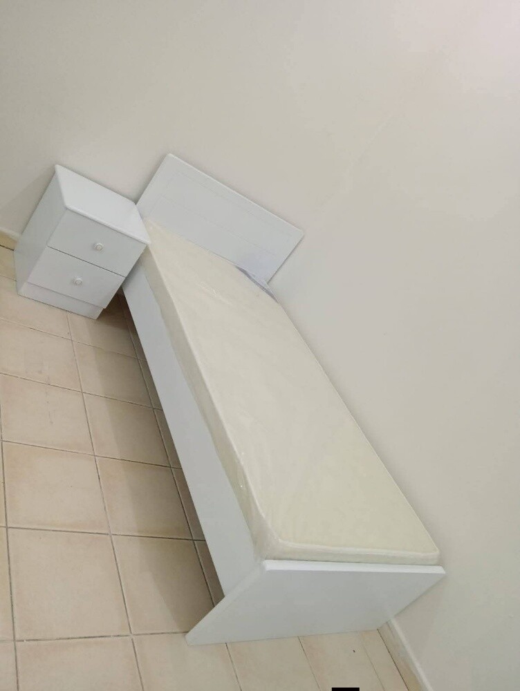 furniture items bed or cabinet - 3