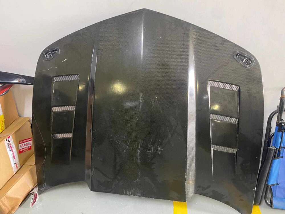 Original carbon fiber hood - 1