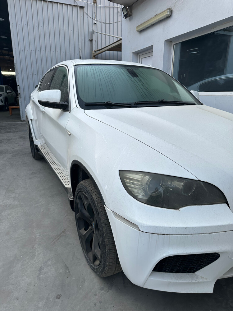 BMW x6 scrab N63 engine  - 3