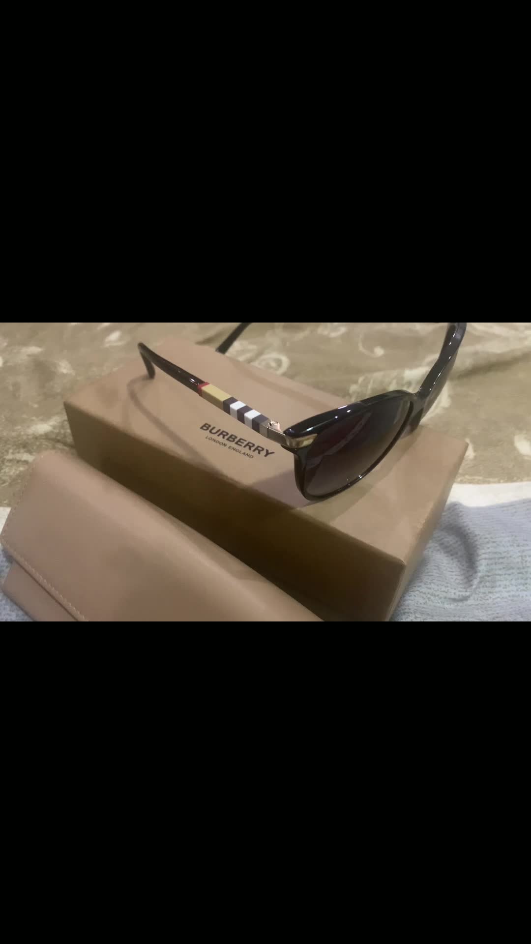 burberry london england glass  - 1