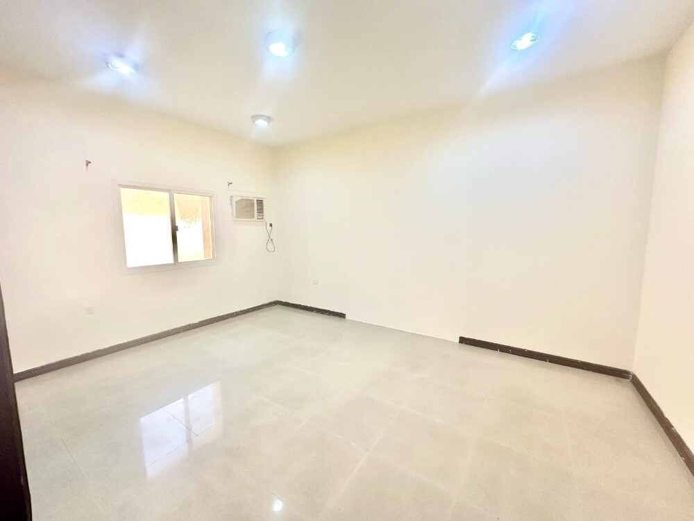 للبيع فيلا فى لقطيفيه 1225م - 13