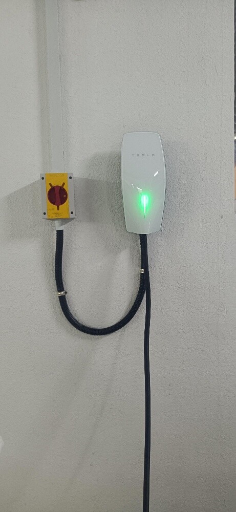Rox, tesla, byd car charger install - 3