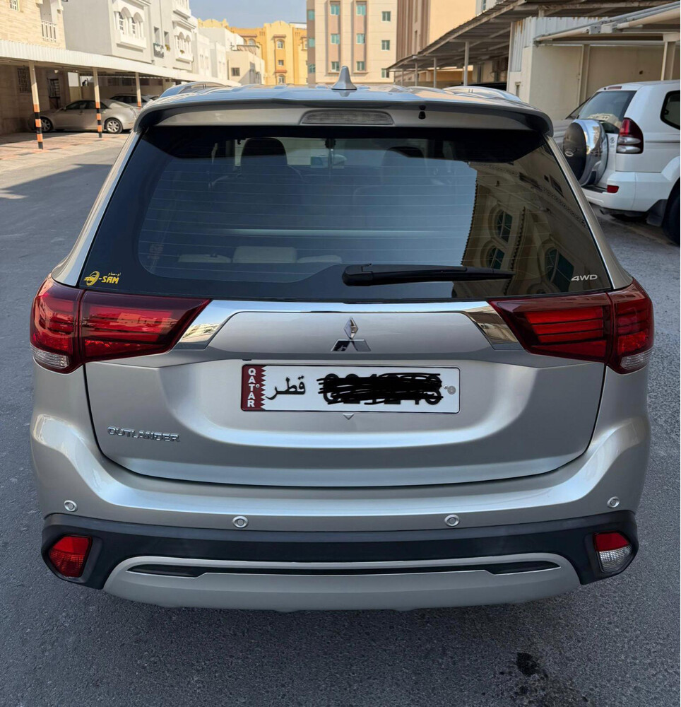 MITSUBISHI OUTLANDER 2020 MODEL - 12