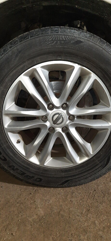 nissan Patrol alloy rims tyres - 1