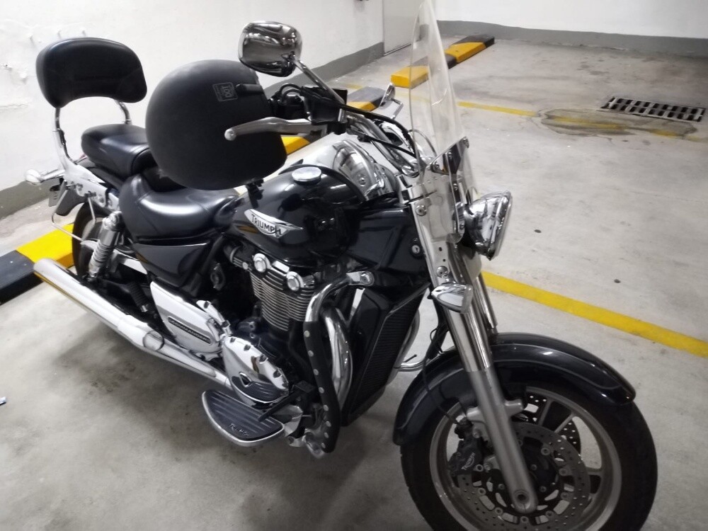 Triumph thunderbird commander - 11