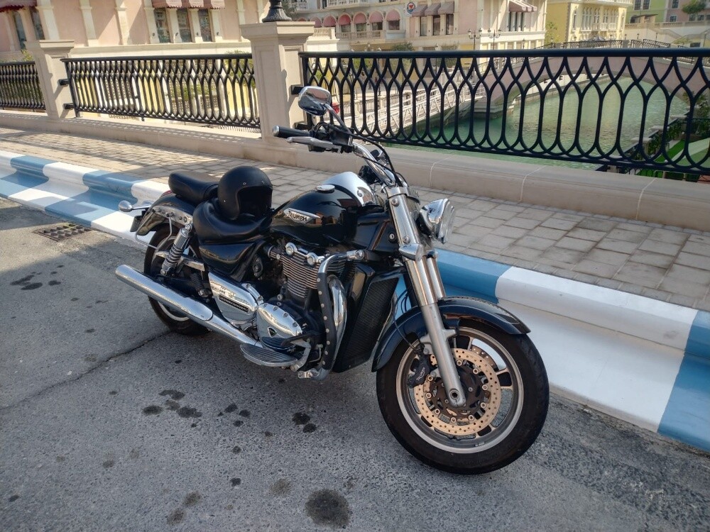 Triumph thunderbird commander - 10